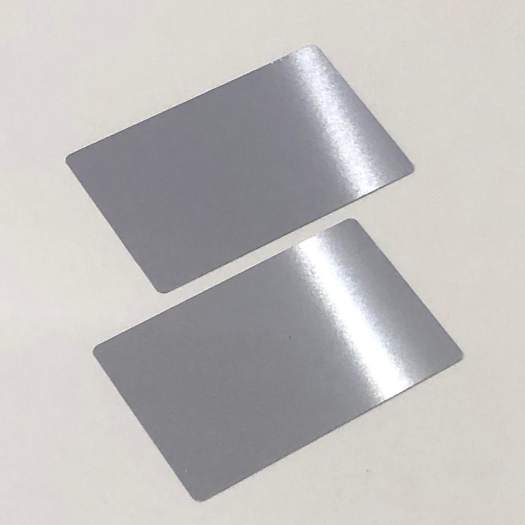 بطاقات تعريف المنيوم Aluminum business card